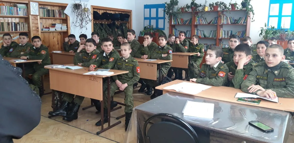 Разъяснение прав и обязанностей подростков, способы преодоления конфликтных ситуаций.